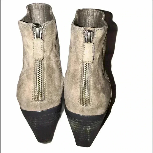 Eileen Fisher Peer Shadow Suede Bootie Size 6 - Picture 4 of 11